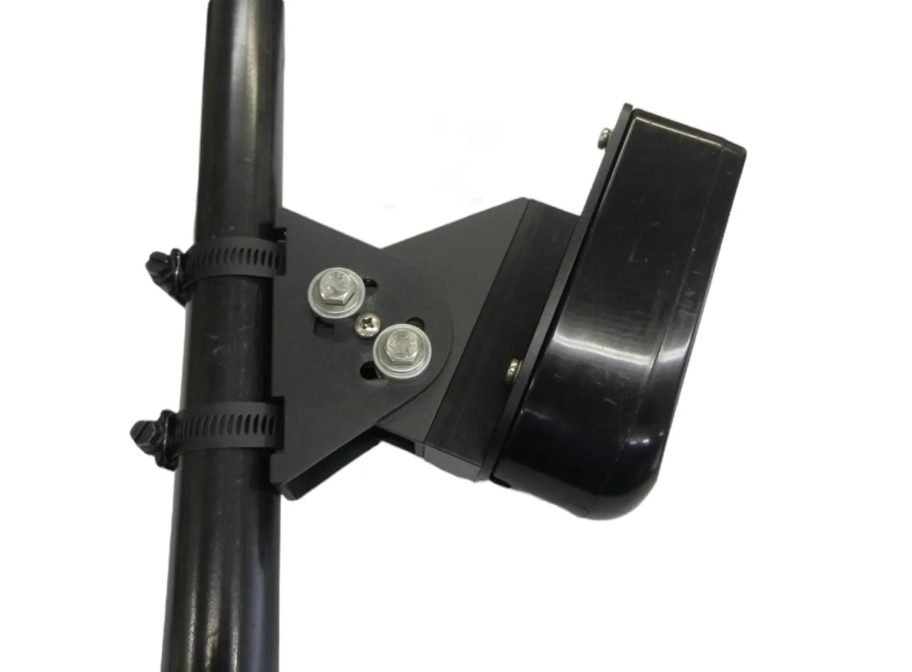AP-LIVE-S Picture shows AP-LIVE-S attached to a trolling motor shaft